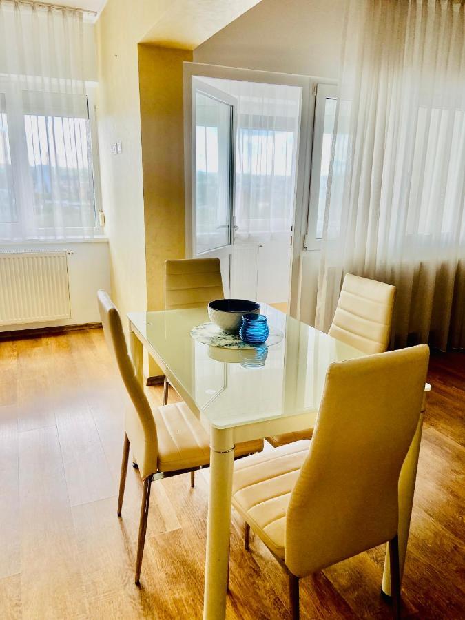 Iulius Mall Comfort Iasi Exteriör bild