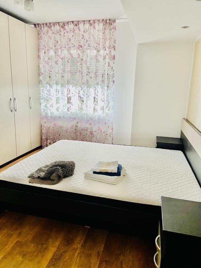 Iulius Mall Comfort Iasi Exteriör bild