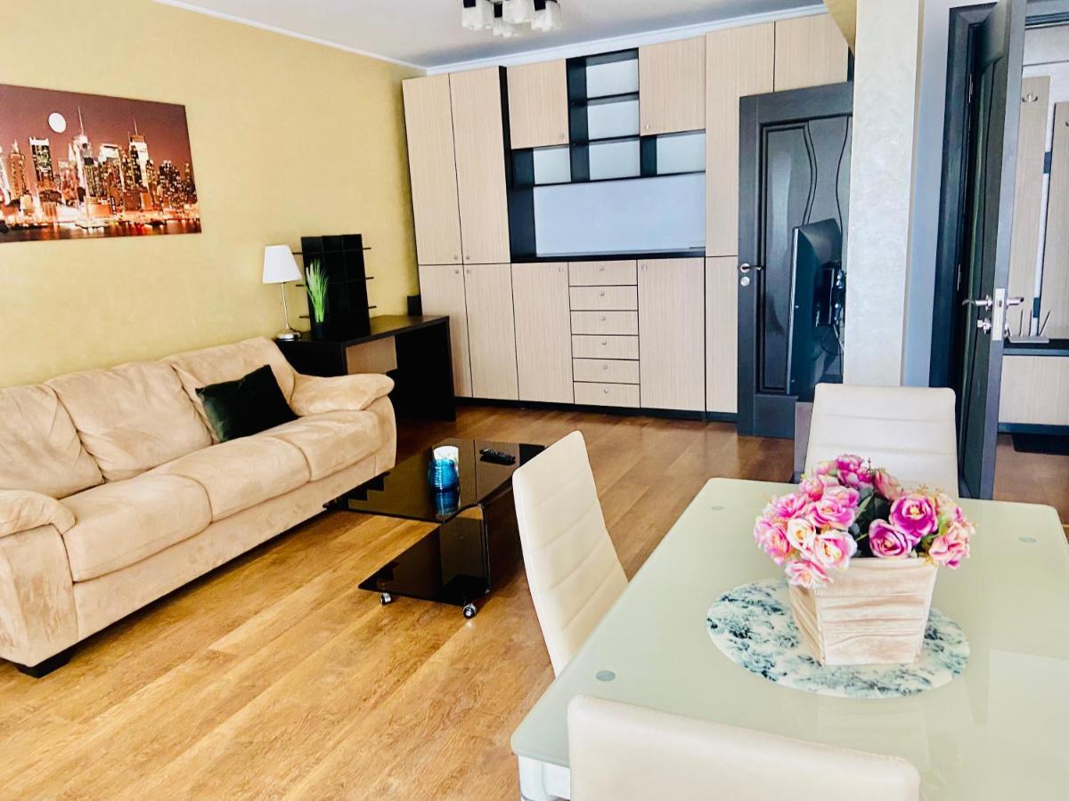 Iulius Mall Comfort Iasi Exteriör bild
