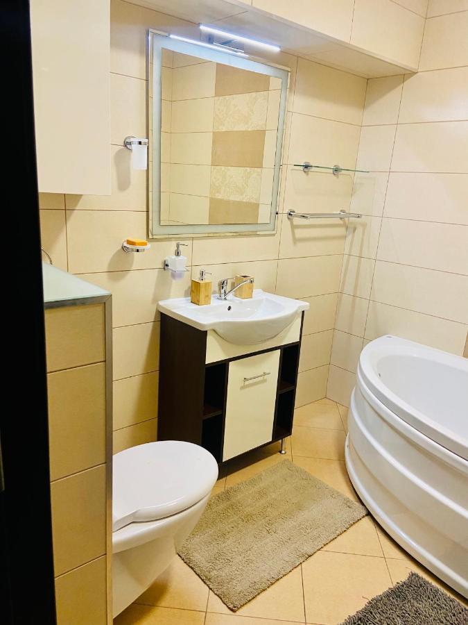Iulius Mall Comfort Iasi Exteriör bild